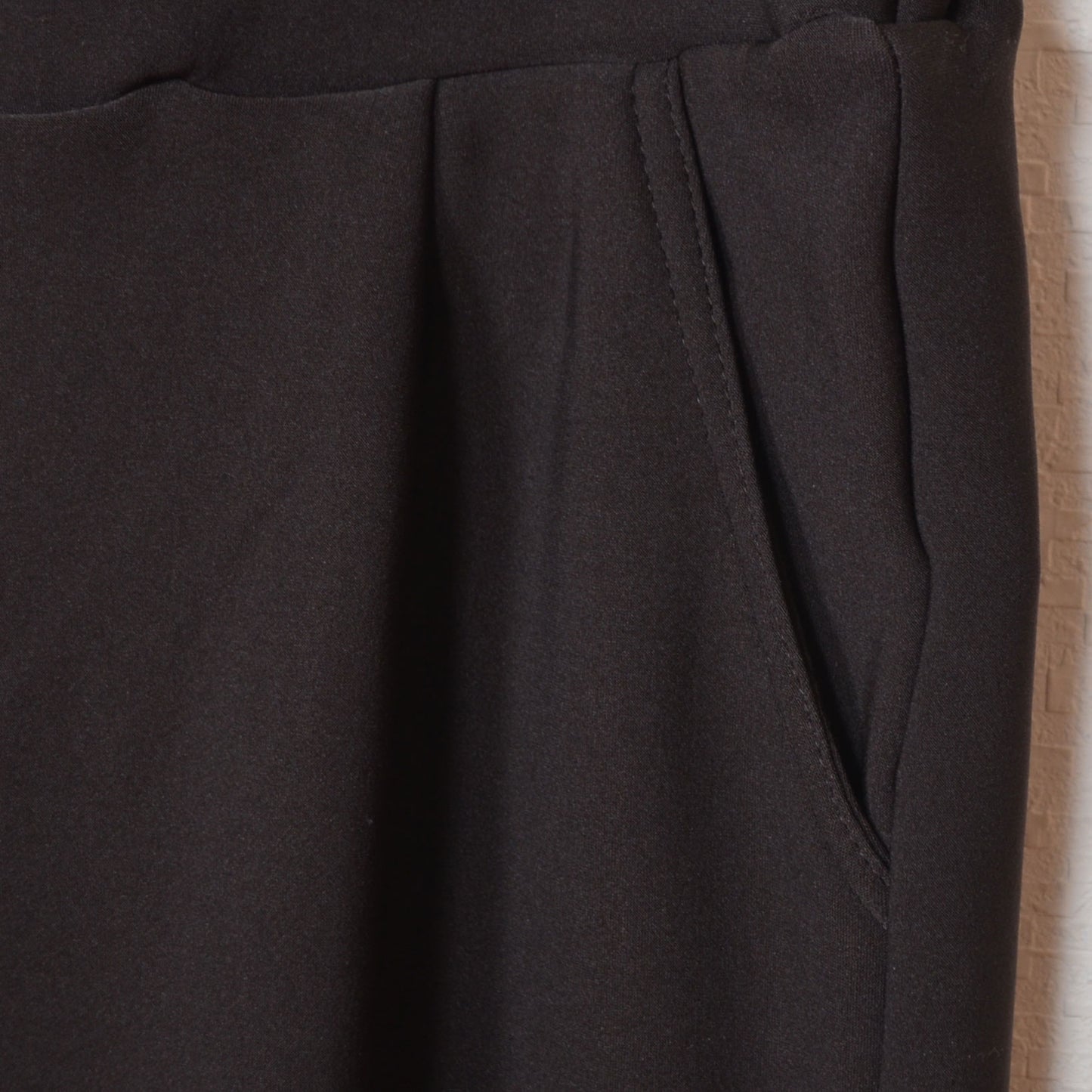 【M〜LL】裏シャギータックストレートパンツ｜暖かい・伸縮性・美脚シルエット・Economico・4-KJ-2