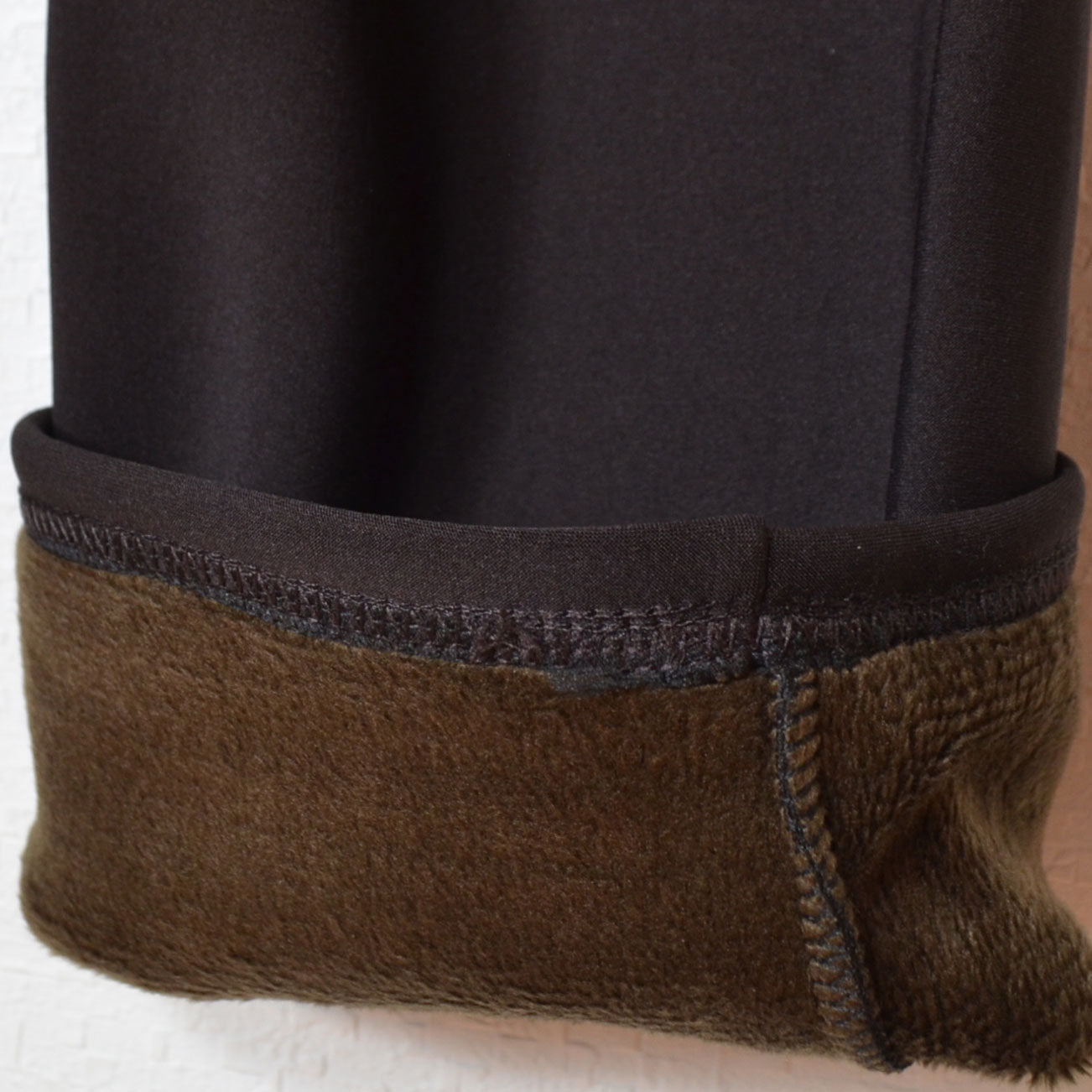 【M〜LL】裏シャギータックストレートパンツ｜暖かい・伸縮性・美脚シルエット・Economico・4-KJ-2