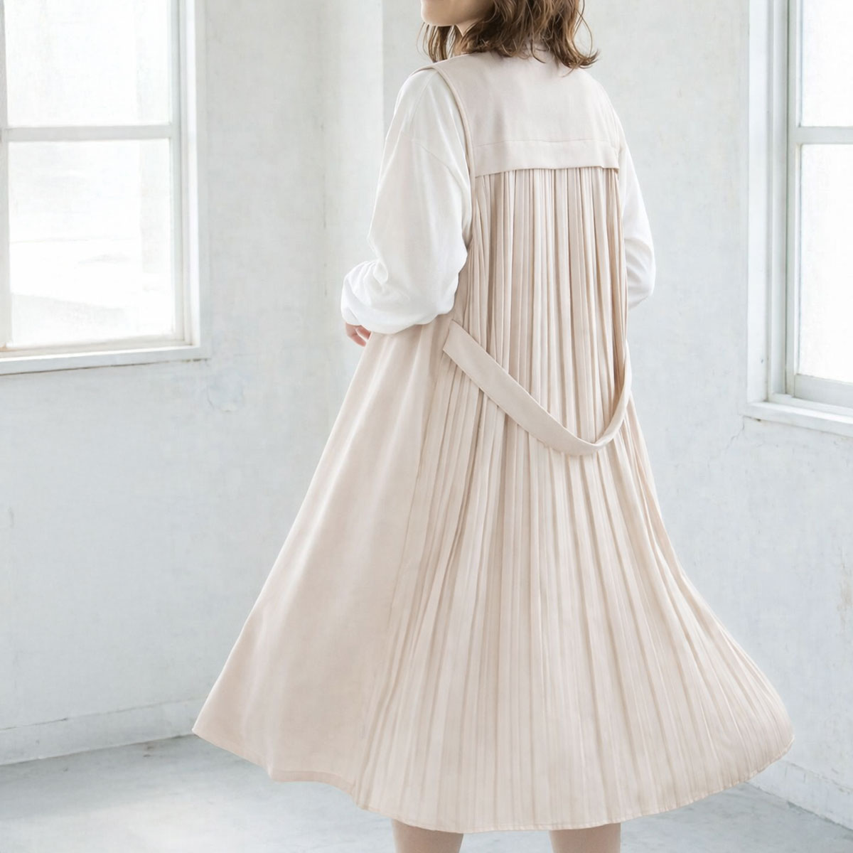 【M-L】バックプリーツ切替 ロングジレ ベスト 羽織り 体型カバー 大人きれいめ canacreer 4854821