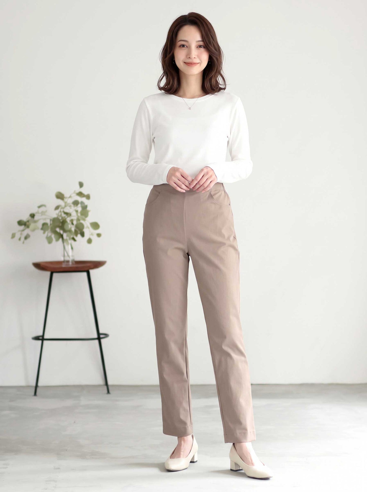 日本製 プレミアムストレッチ テーパード パンツ ポケット付 美脚 すっきり 秋冬 M L LL
