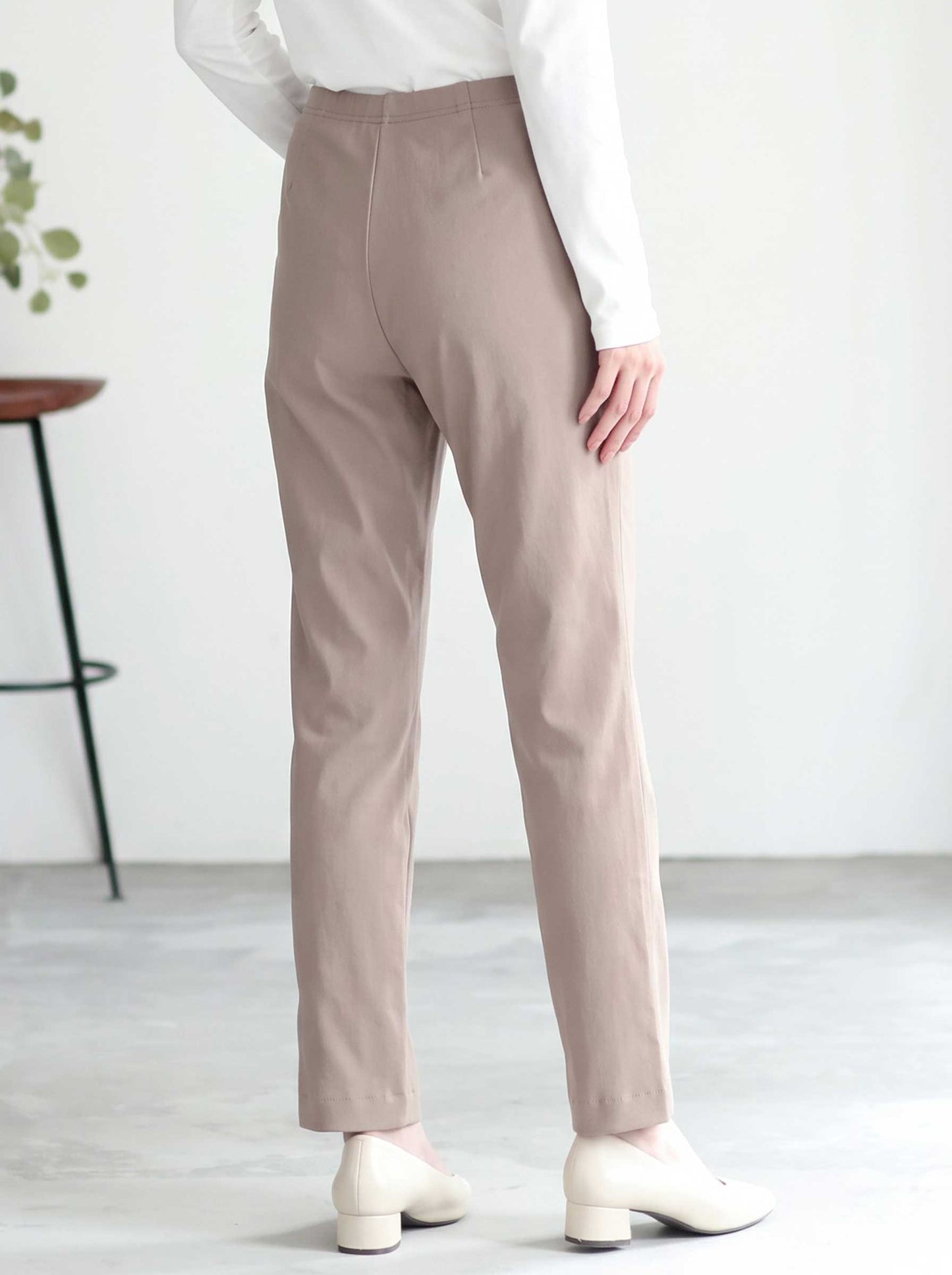 日本製 プレミアムストレッチ テーパード パンツ ポケット付 美脚 すっきり 秋冬 M L LL