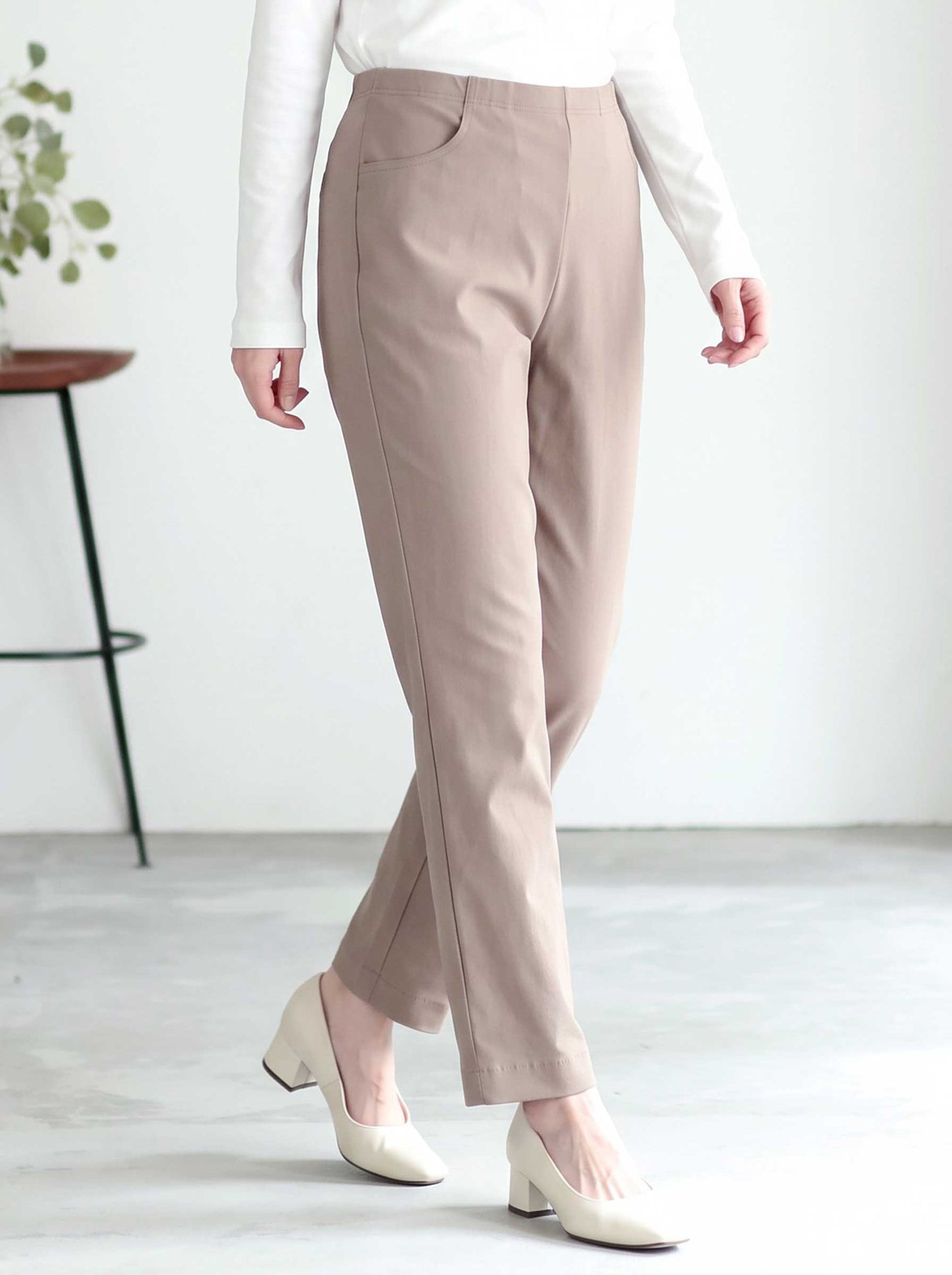 日本製 プレミアムストレッチ テーパード パンツ ポケット付 美脚 すっきり 秋冬 M L LL