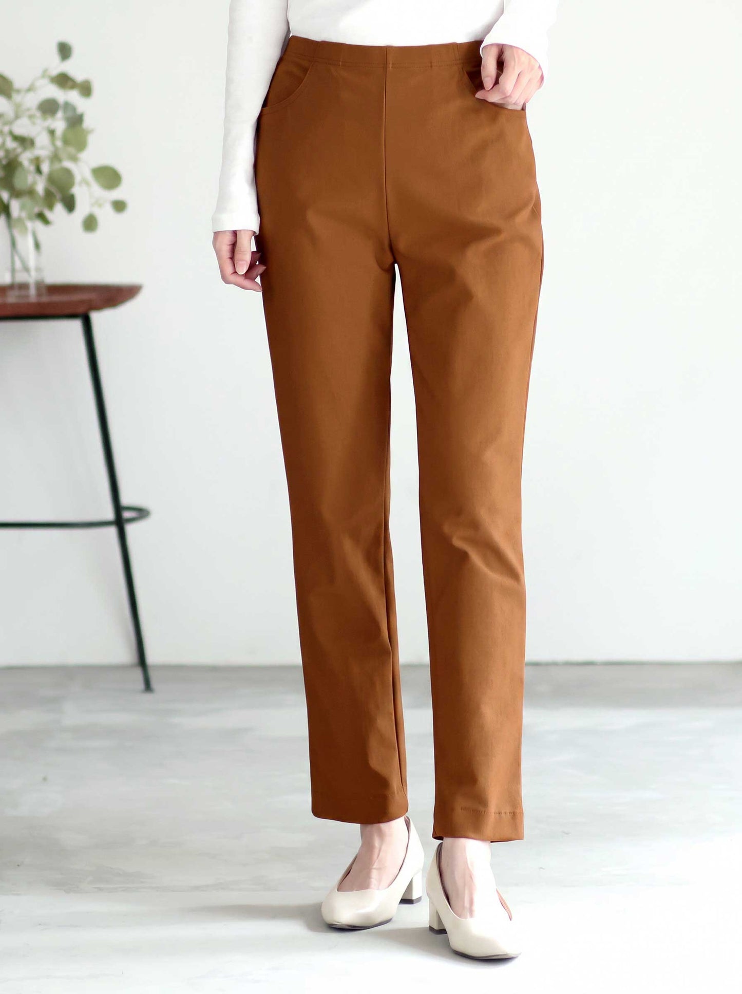 日本製 プレミアムストレッチ テーパード パンツ ポケット付 美脚 すっきり 秋冬 M L LL