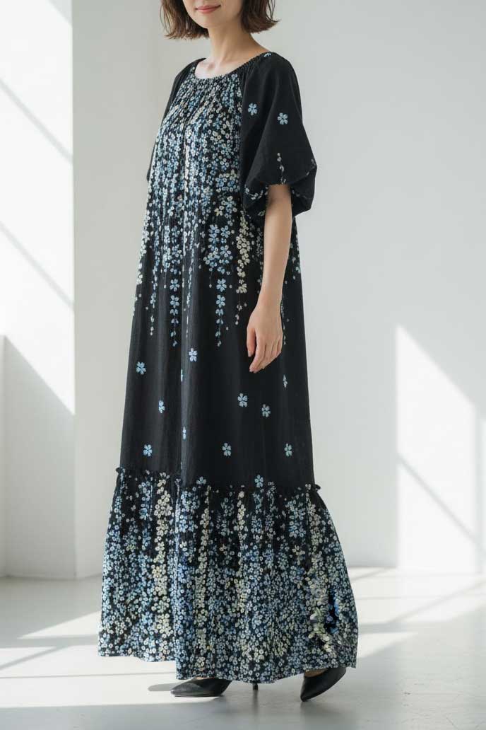 流れ花柄 マキシ丈 ワンピース 半袖 ゆったり ティアード 体型カバー M-L
