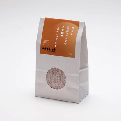 ピンクの腹巻入りパッケージ（正面）