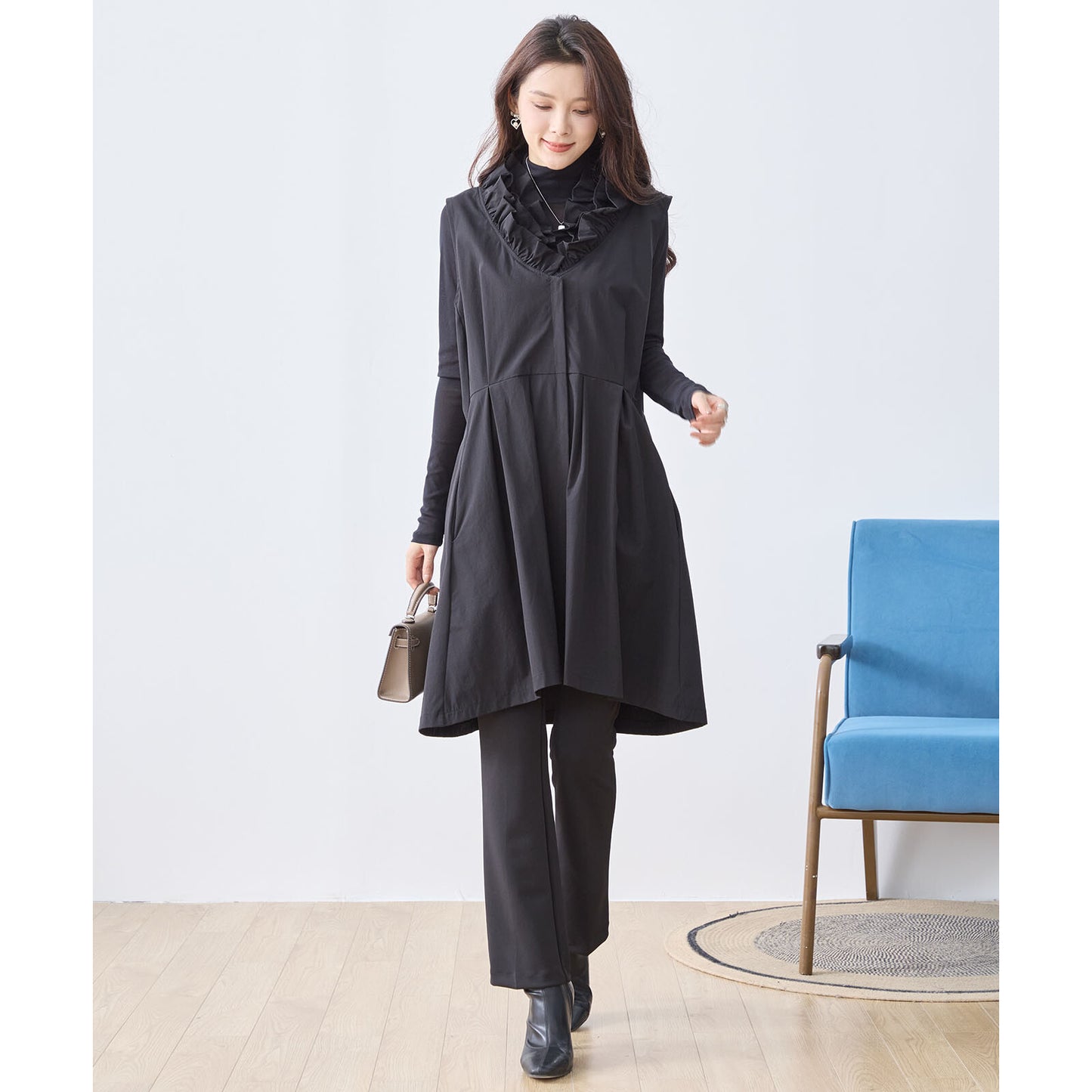 【M〜L/L〜LL】フリルネックロングベスト 大胆フリル レイヤード 体型カバー ナイロン混