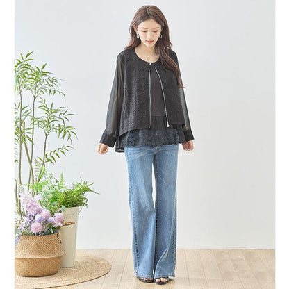 Mikonosublue Storeの黒いシアーレースジャケット。フラワーカットワークとパールボタンが特徴のバックロング丈ライトアウター。
