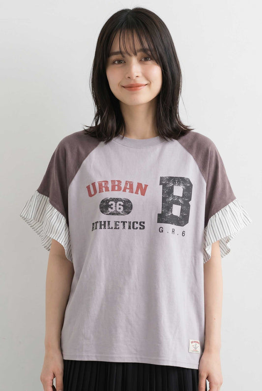 Mikonosublue Storeのケミカル加工カレッジロゴTシャツ。ストライプ柄のフリル袖とラグランスリーブが特徴の綿100%半袖トップス。