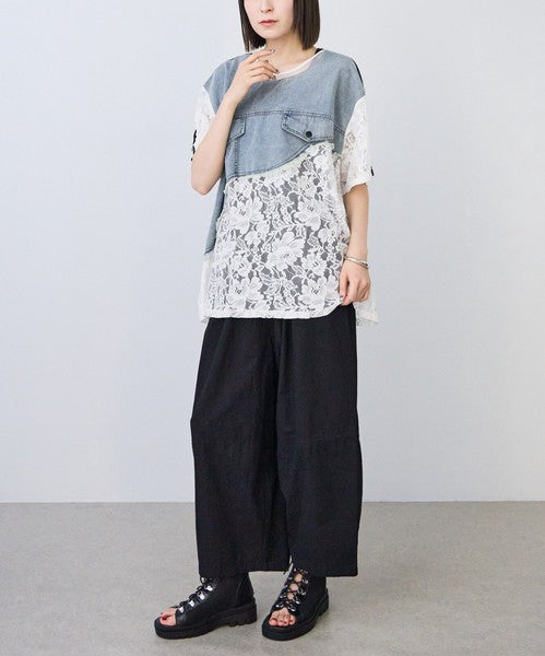 Mikonosublue Storeのデニムとフラワーレースをドッキングした半袖オーバーサイズTシャツ。涼しげなシアー素材とスポーティなラインが特徴の個性派トップス