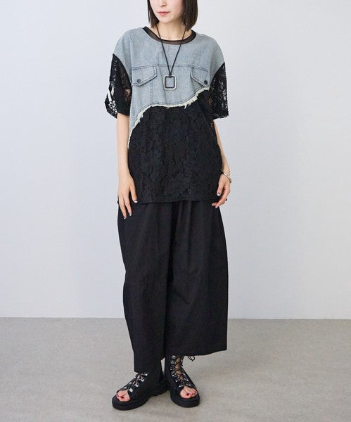 Mikonosublue Storeのデニムと黒レースをドッキングしたオーバーサイズ半袖Tシャツ。涼しげな異素材ミックスデザイン