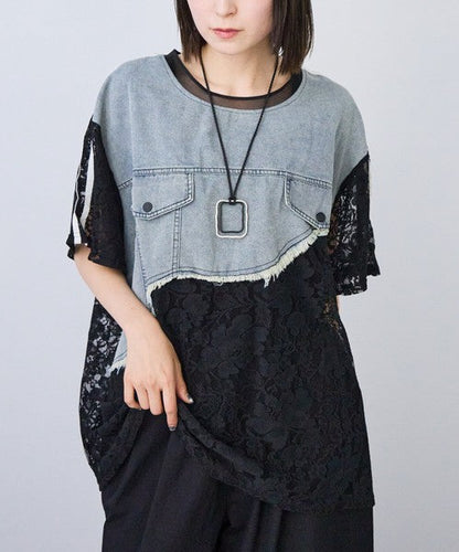 Mikonosublue Storeのデニムと黒レースをドッキングした半袖Tシャツ。ゆったりとしたシルエットで、異素材ミックスの個性的なデザインが特徴。
