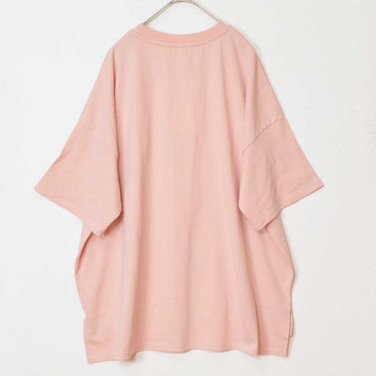 Mikonosublue Storeのピンク色のゆったりとした綿100%半袖Tシャツ、後ろ姿