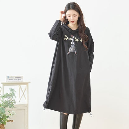 【M〜L】ガールモチーフプリントフードロングワンピース｜TRUBE