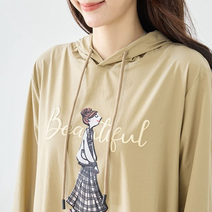 【M〜L】ガールモチーフプリントフードロングワンピース｜TRUBE