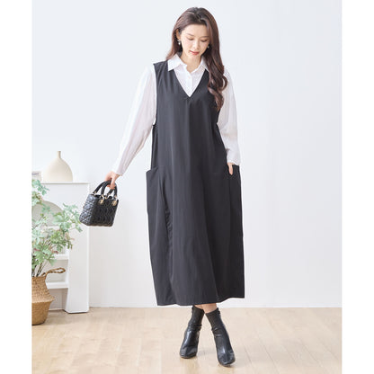 【L〜LL】ナイロンストレッチ Vネック2ポケットジャンパースカート｜TRUBE・C08-248B