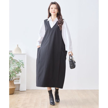 【L〜LL】ナイロンストレッチ Vネック2ポケットジャンパースカート｜TRUBE・C08-248B