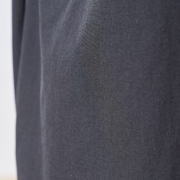 【L〜LL】ナイロンストレッチ Vネック2ポケットジャンパースカート｜TRUBE・C08-248B